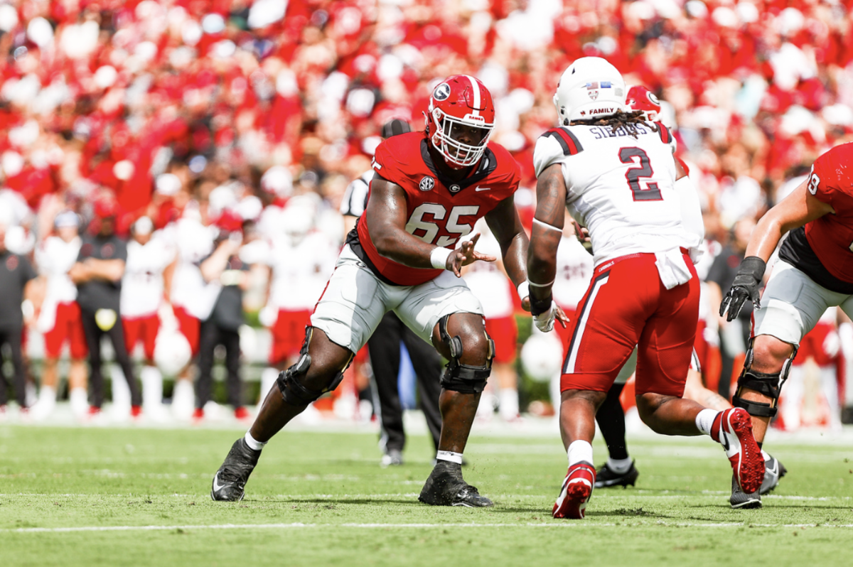 Offensive Tackle Amarius Mims Suffers Ankle Sprain, Effect on Georgia Football - Sports Illustrated Georgia Bulldogs News, Analysis and More